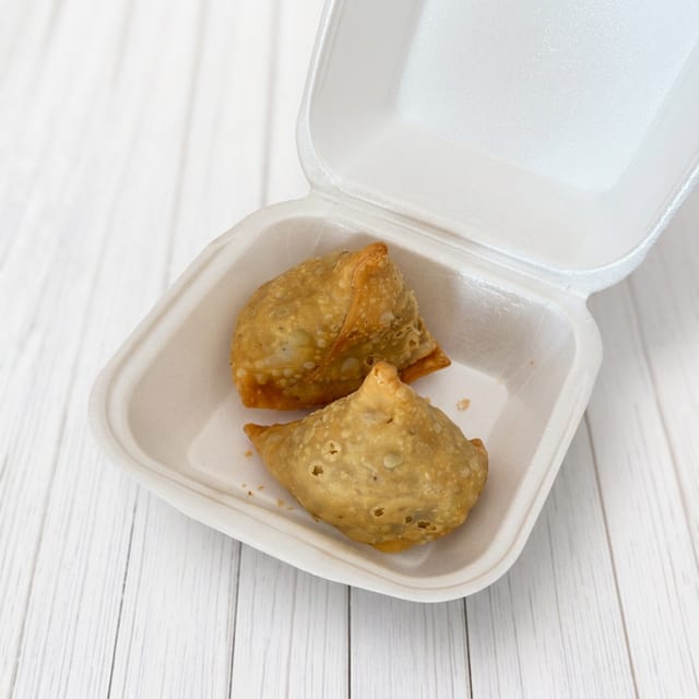 Vegetable Samosas (2 Pieces).